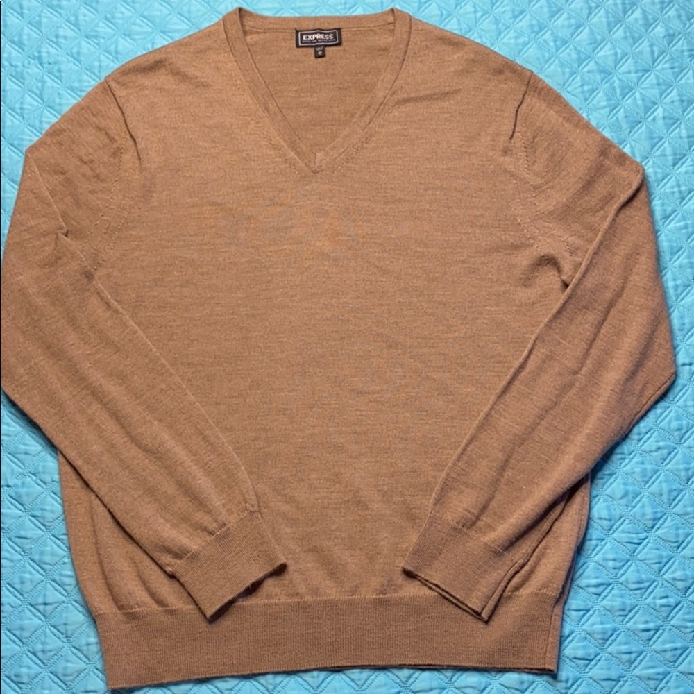 Express men’s V neck wool sweater - XL